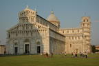 Pisa: Campo dei Miracoli: Duomo en Campanile (74kb)