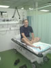 Donar in het ziekenhuis met zijn ontstoken voet (43kb)