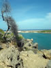 Sint Jorisbaai, op de achtergrond de oceaan (77kb)