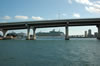 Mac Arthur Causeway with on te left the Cruise port and on the right Downtown Miami (62kb)