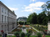 Salzburg: Mirabell Garten bij Schloss Mirabell  met op de achtergrond de Festung Hohensalzburg (100kb)