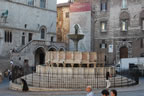 Perugia: Fontane Maggiore  (113kb)