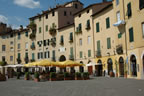 Lucca: Piazza del Mercato (92kb)
